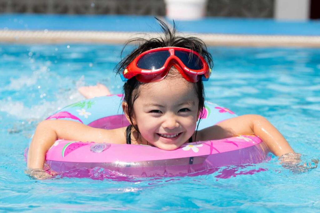 pool　kids